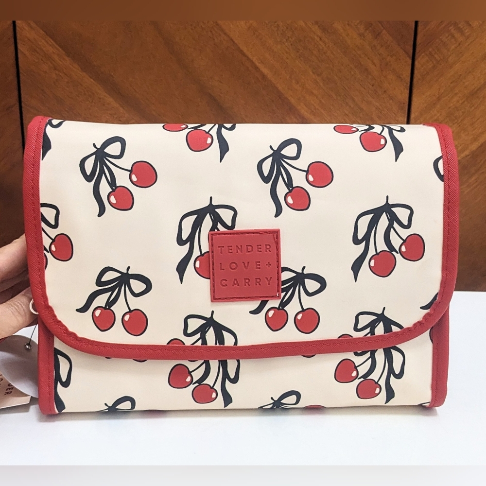 NEW Tender Love + Carry Fold Over Toiletry Weekender Cosmetic Bag
